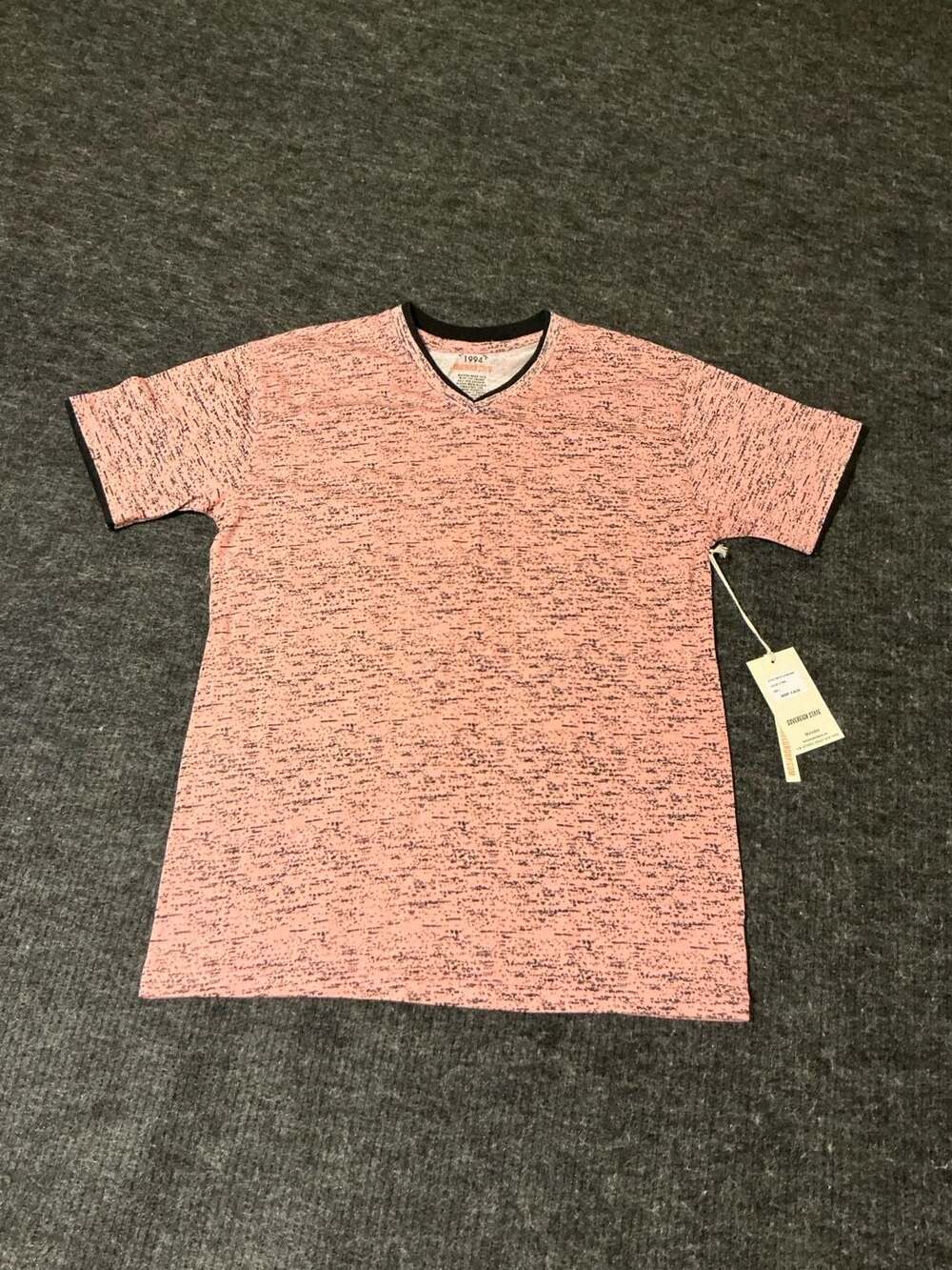 Sovereign State New York 1994 Men's V-Neck Short Sleeve T-Shirt Light Pink